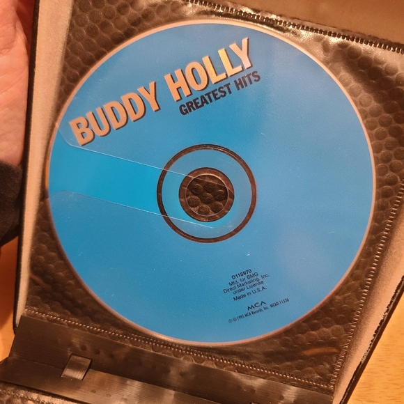 CD Projects Faux Leather Black 24 CD Hinged Case WITH CDS - Picture 12 of 12